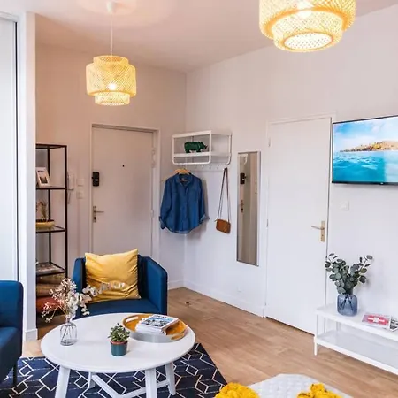 L'inattendu/studio Equipe Et Confortable Apartment